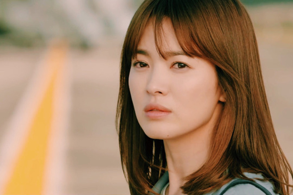 Kiểu tóc chấm vai của bác sĩ Kang Song Hye Kyo chính thức