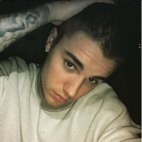 Người hâm mộ xót xa khi Justin Bieber quyết định “xuống tóc”