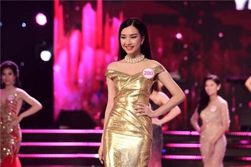 Cận cảnh nhan sắc đang “làm mưa làm gió” tại Hoa hậu Việt Nam