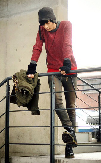Những mẫu quần jean ‘đỉnh’ mang phong cách Hàn Quốc