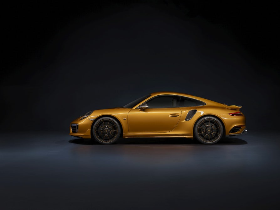 Porsche 911 Turbo S Exclusive được tăng thêm công lực và điều chỉnh ngoại hình