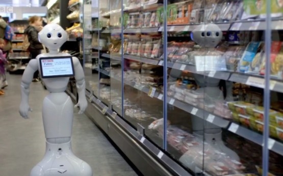 Siêu thị Anh thực hiện vụ sa thải ‘nhân công robot’ đầu tiên trên thế giới