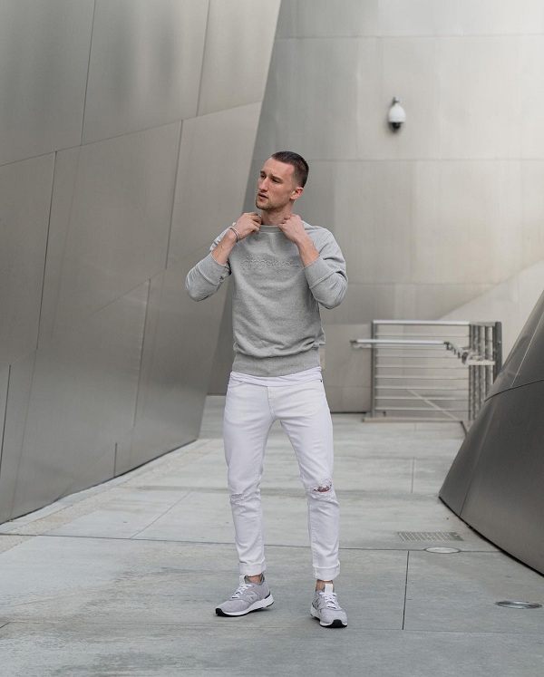 8 cách phối đồ với quần jeans trắng giúp chàng định hình phong cách 