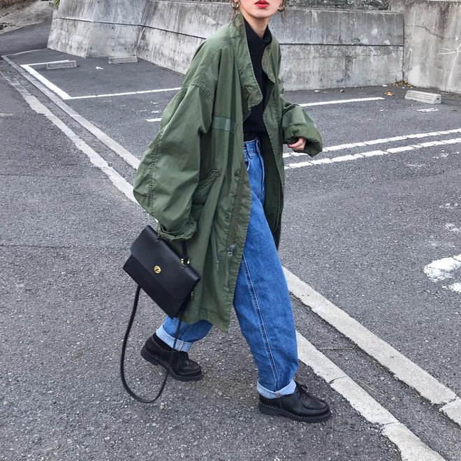 Blogger người Nhật mặc đồ oversized cực chất mặc dù chỉ cáo 1m58