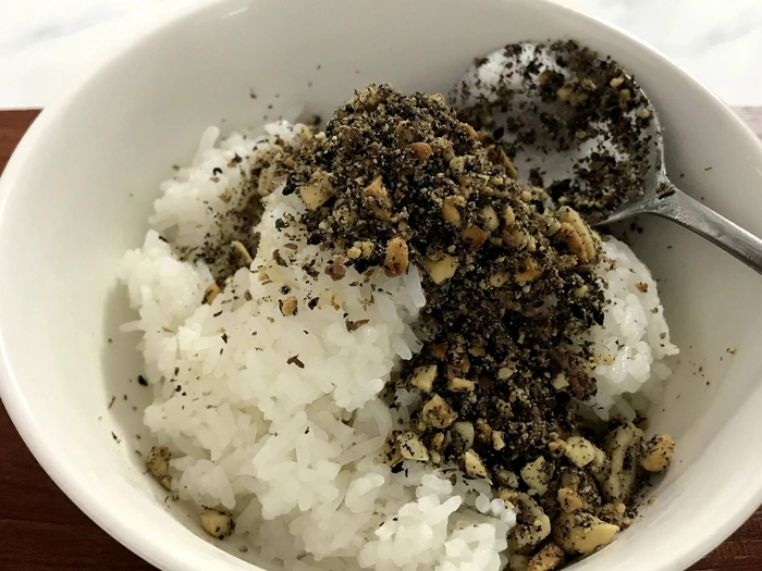 Vừng đen thần dược giúp tóc bạc hóa đen
