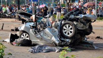 Mercedes và Toyota sản xuất, xe nào an toàn hơn khi gặp tai nạn?